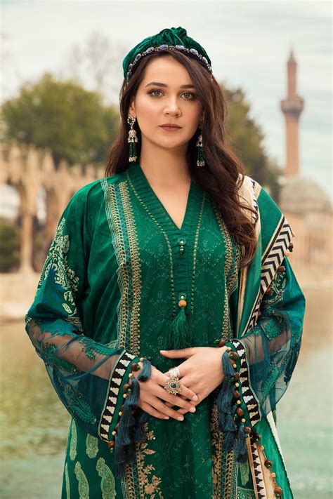 pakistani designers dresses